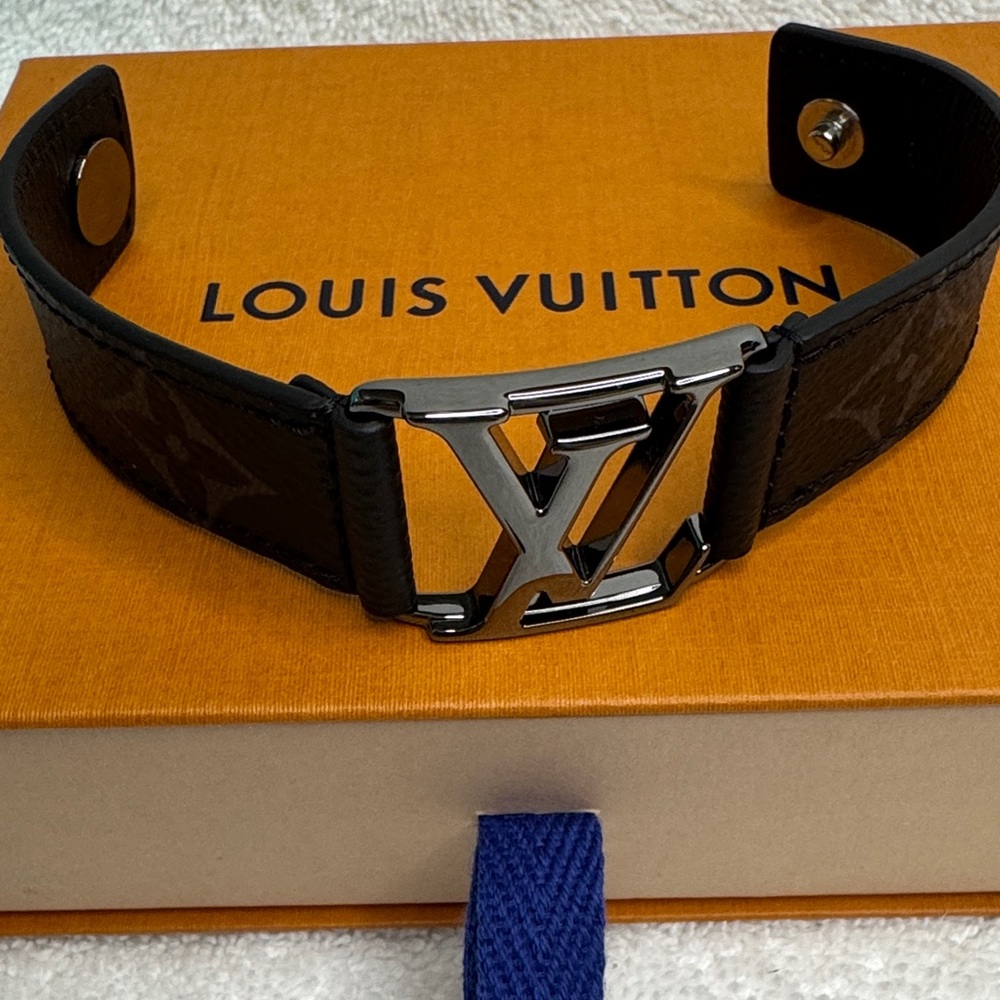 Louis Vuitton eclipse monogram bracelet